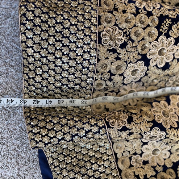 Blue velvet heavy gold embroidery Lehenga Choli - Picture 14 of 15